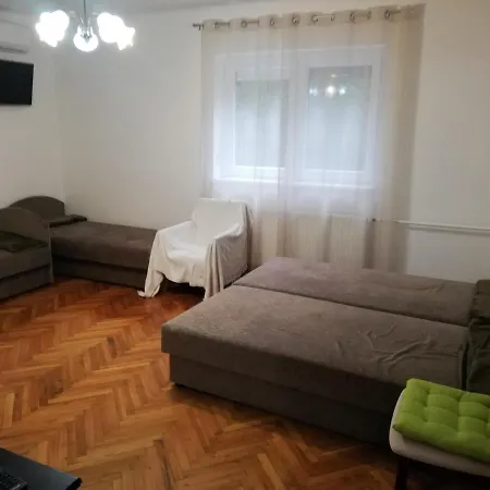 Apartment Oeroekzoeld