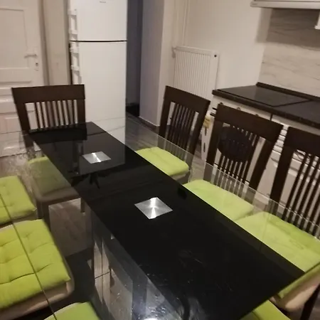 Oeroekzoeld Apartment