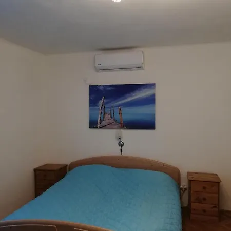 Apartment Oeroekzoeld