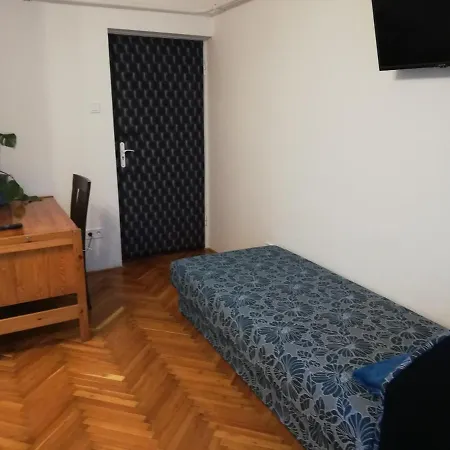 Oeroekzoeld דירה סגד