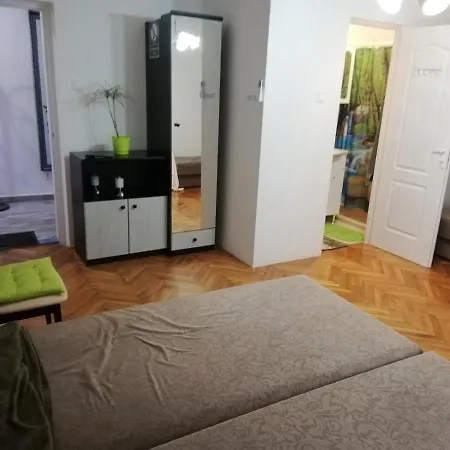 Oeroekzoeld * Szegedin